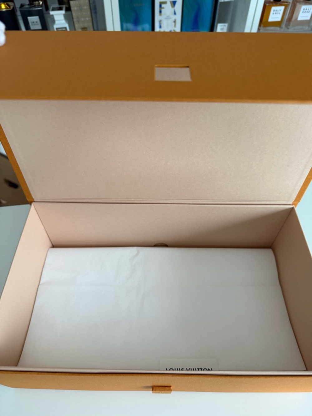 Louis Vuitton Orange Gift Box with matching accessories - Picture 6 of 16